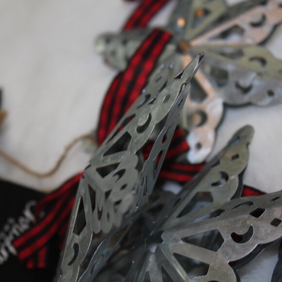 Christmas Shoppe Ornaments Tin Snowflake Red Black Check Bow 4.5" Lot of 7 NWT - Picture 7 of 8